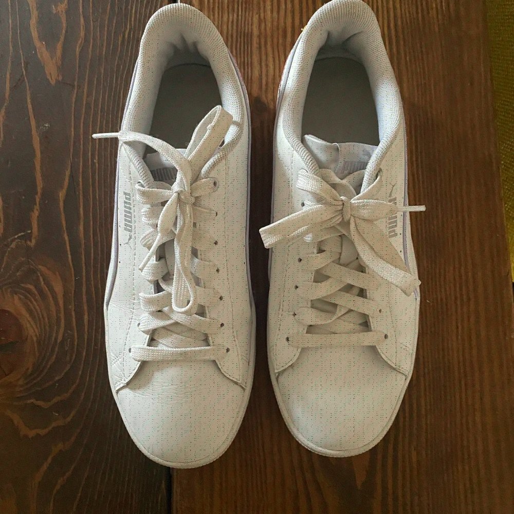 PUMA Lace-up White Sneakers w/ Pastel Trim for Spring - Women's 8